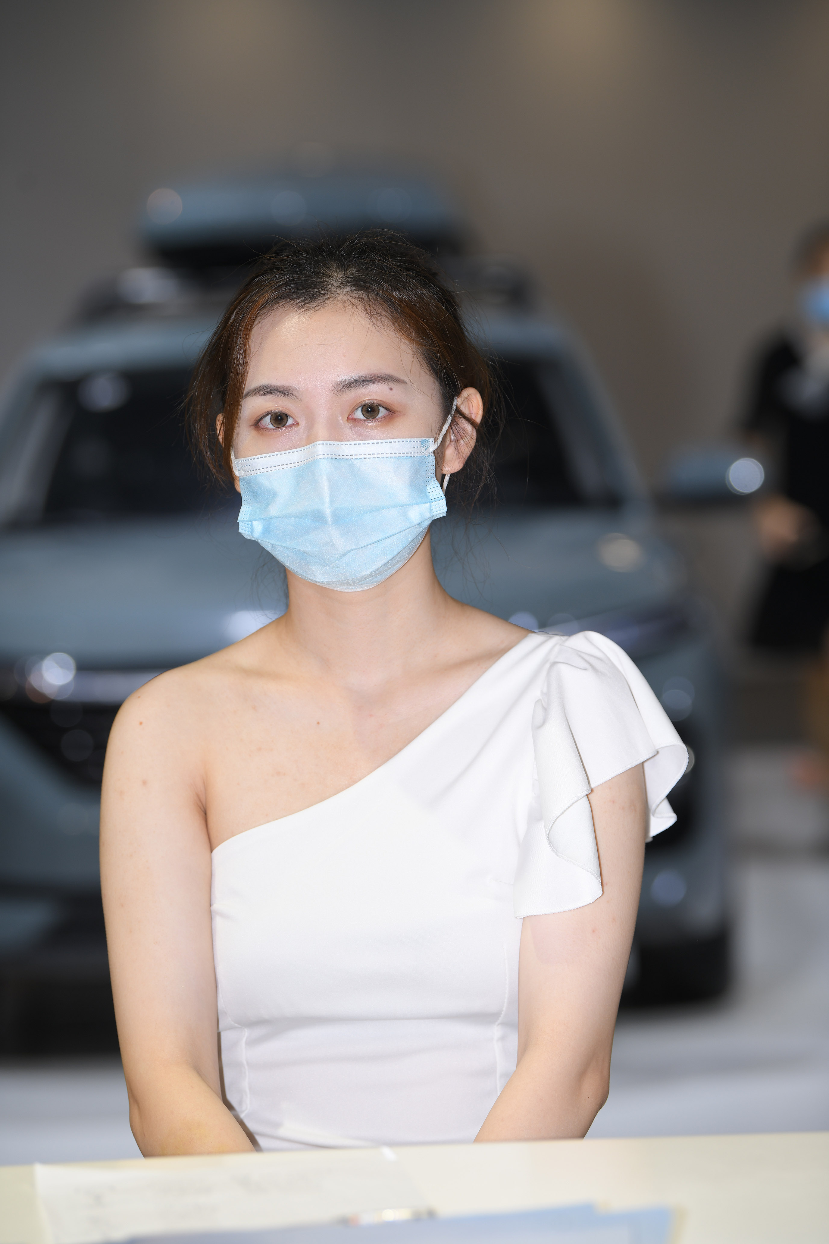 精选街拍 NO.1590:车展前台的漂亮小一姐姐,简约白裙尽显专业高清图集下载 精选街拍 NO.1590:车展前台的漂亮小一姐姐,简约白裙尽显专业高清图集下载