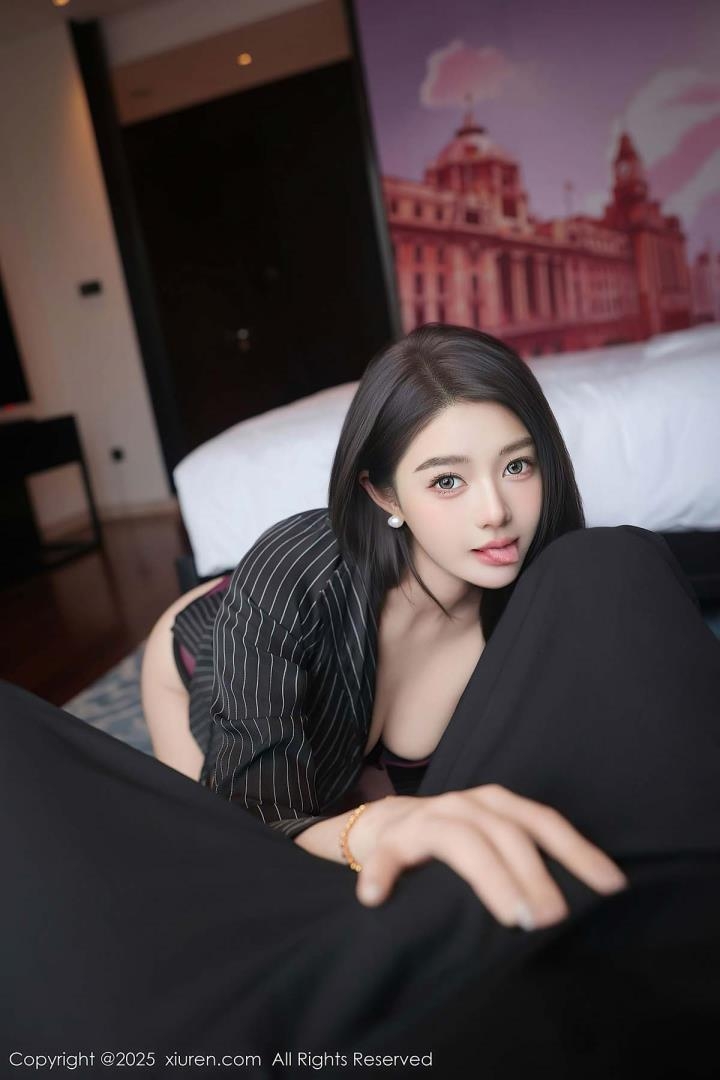 【Candy糖糖】紫色丝袜职场美女高清写真图片资源下载 VOL.250712
